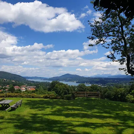 Farm stay Lindenhof Velden am Woerthersee